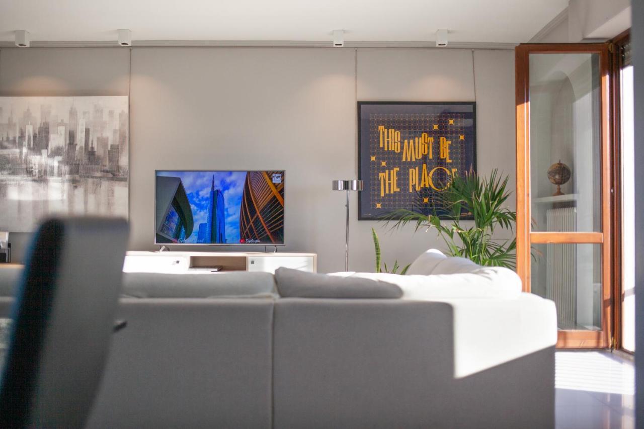 Stelvio Rooftop - Penthouse Skyline With Terrace And Jacuzzi Milão Exterior foto